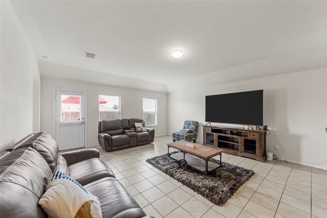 901 Opal Path, Princeton, TX 75407