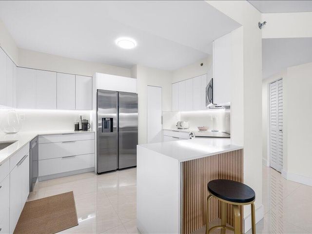 18260 N Bay Road 418, Sunny Isles Beach, FL 33160
