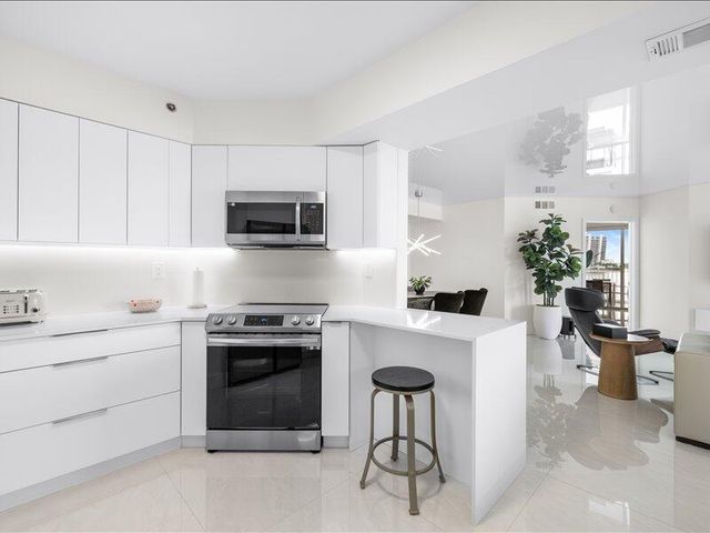 18260 N Bay Road 418, Sunny Isles Beach, FL 33160