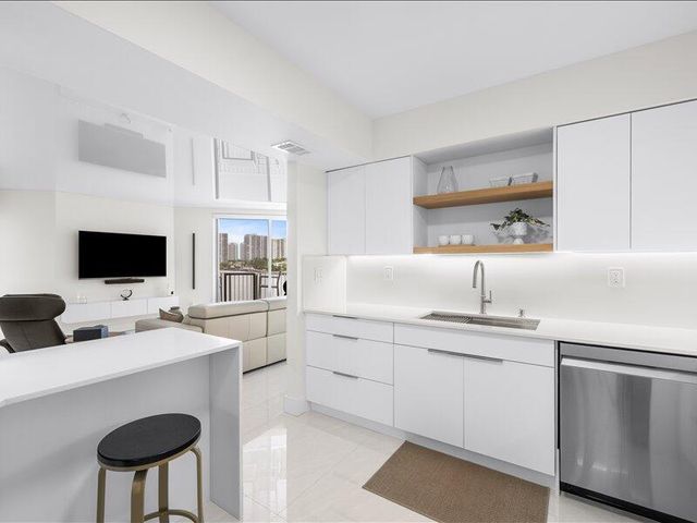 18260 N Bay Road 418, Sunny Isles Beach, FL 33160