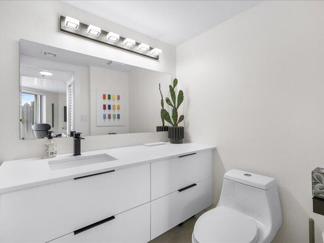 18260 N Bay Road 418, Sunny Isles Beach, FL 33160