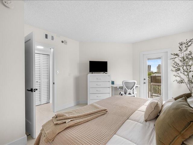 18260 N Bay Road 418, Sunny Isles Beach, FL 33160