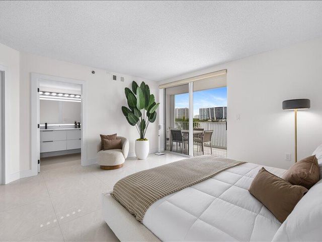 18260 N Bay Road 418, Sunny Isles Beach, FL 33160