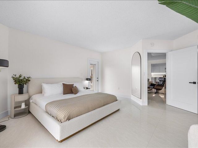 18260 N Bay Road 418, Sunny Isles Beach, FL 33160
