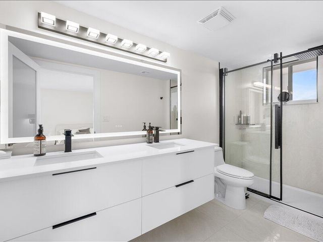 18260 N Bay Road 418, Sunny Isles Beach, FL 33160