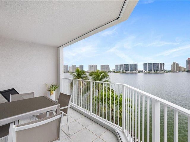 18260 N Bay Road 418, Sunny Isles Beach, FL 33160