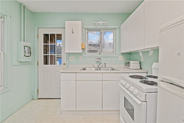 31 Glen Parkway, Rochester, NY 14609