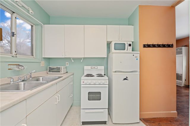 31 Glen Parkway, Rochester, NY 14609