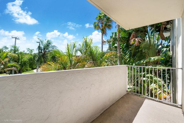 8950 SW 69th Court 311, Pinecrest, FL 33156
