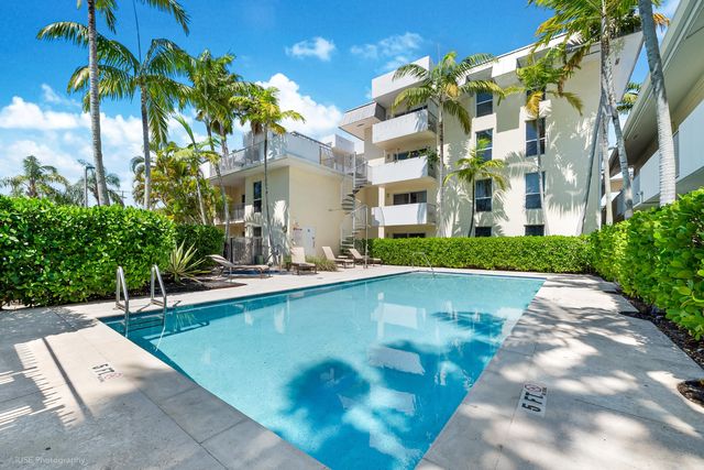8950 SW 69th Court 311, Pinecrest, FL 33156