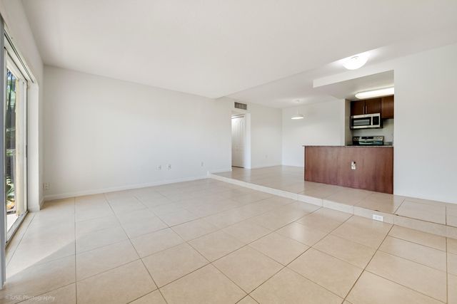 8950 SW 69th Court 311, Pinecrest, FL 33156