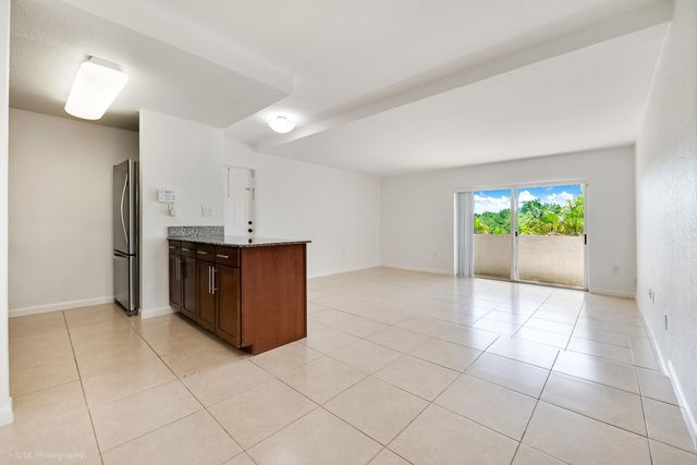 8950 SW 69th Court 311, Pinecrest, FL 33156