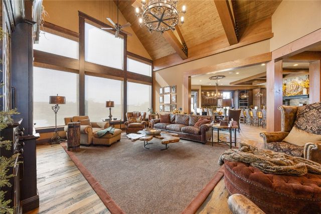 1720 Stillwater Pass, Cedar Rapids, IA 52403