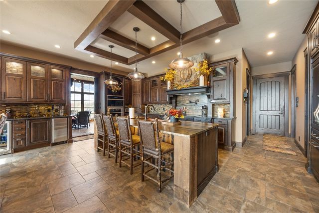 1720 Stillwater Pass, Cedar Rapids, IA 52403