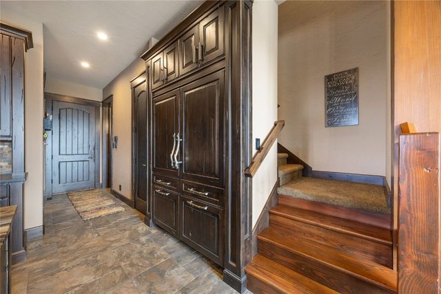 1720 Stillwater Pass, Cedar Rapids, IA 52403