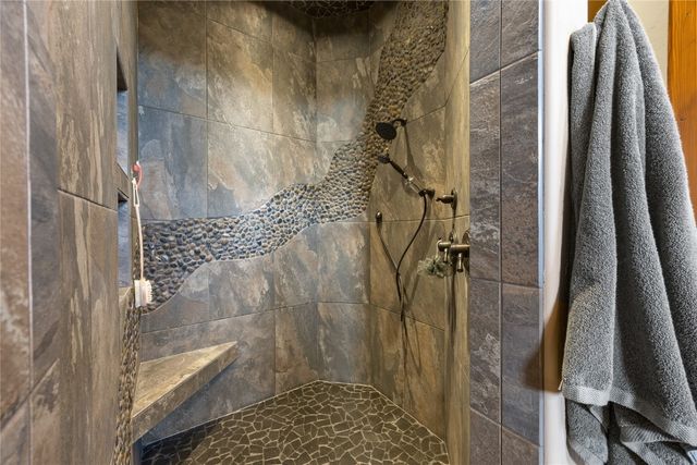 1720 Stillwater Pass, Cedar Rapids, IA 52403