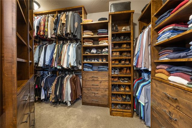 1720 Stillwater Pass, Cedar Rapids, IA 52403