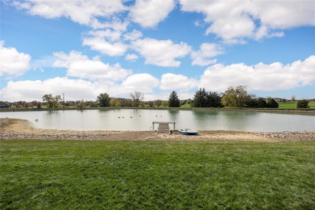 1720 Stillwater Pass, Cedar Rapids, IA 52403