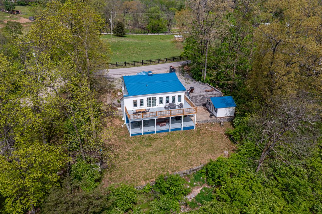 178 Lakeview Point Road, Harrodsburg, KY 40330
