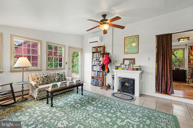 124 3RD ST, Boiling Springs, PA 17007