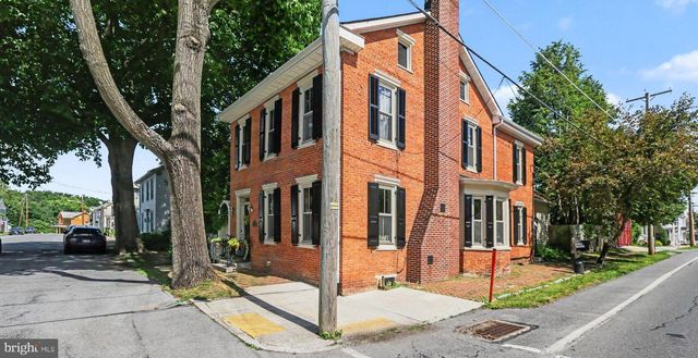 124 3RD ST, Boiling Springs, PA 17007