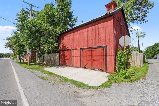 124 3RD ST, Boiling Springs, PA 17007
