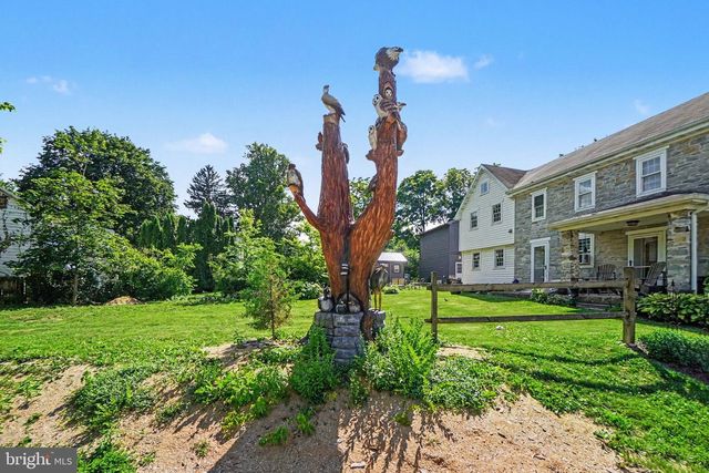 124 3RD ST, Boiling Springs, PA 17007