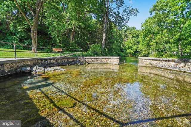 124 3RD ST, Boiling Springs, PA 17007