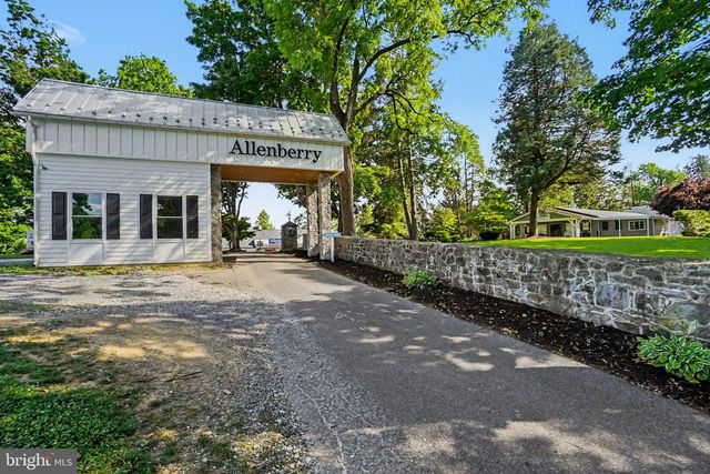 124 3RD ST, Boiling Springs, PA 17007