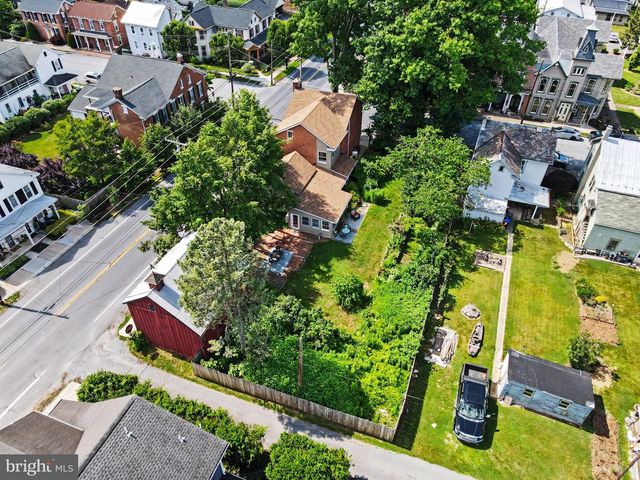 124 3RD ST, Boiling Springs, PA 17007