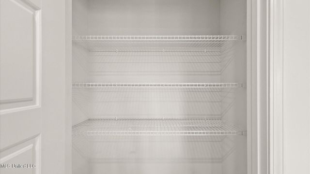 808 Fairway Avenue, Byram, MS 39272