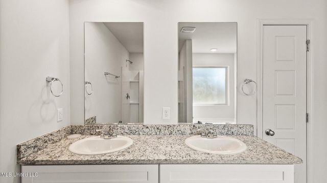 808 Fairway Avenue, Byram, MS 39272