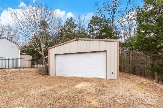 1086 Arrowhead Drive SE, Concord, NC 28025