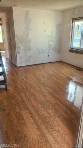2220 Rowland Avenue, Royal Oak, MI 48067