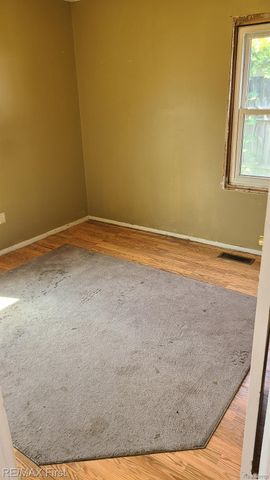 2220 Rowland Avenue, Royal Oak, MI 48067