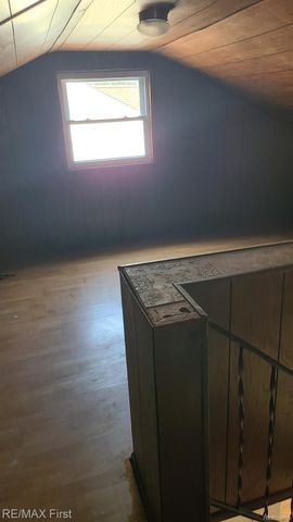 2220 Rowland Avenue, Royal Oak, MI 48067