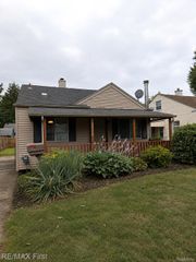2220 Rowland Avenue, Royal Oak, MI 48067