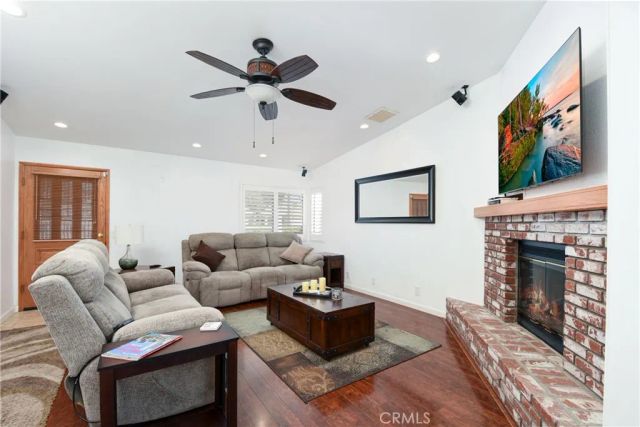 665 Deardorff Dr, Hemet, CA 92544