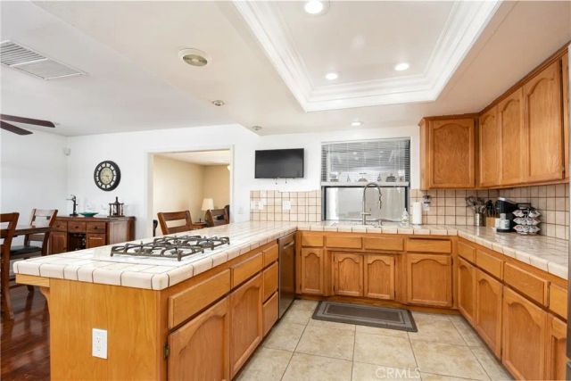 665 Deardorff Dr, Hemet, CA 92544