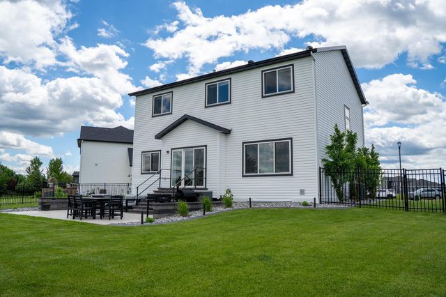 4744 Hampton Loop S, Moorhead, MN 56560