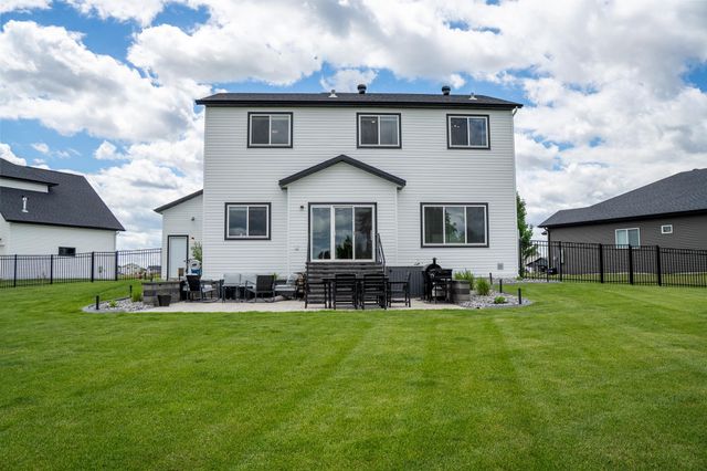 4744 Hampton Loop S, Moorhead, MN 56560