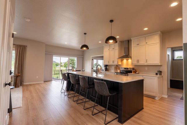 4744 Hampton Loop S, Moorhead, MN 56560