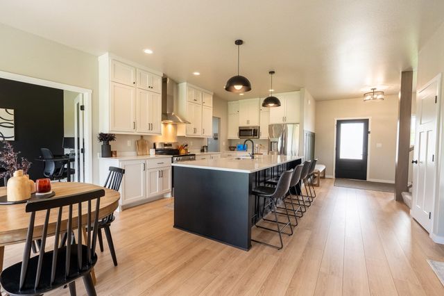 4744 Hampton Loop S, Moorhead, MN 56560