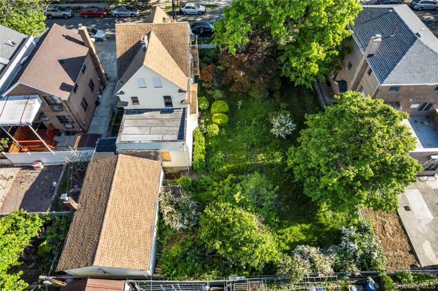 13631 58th Avenue, Flushing, NY 11355