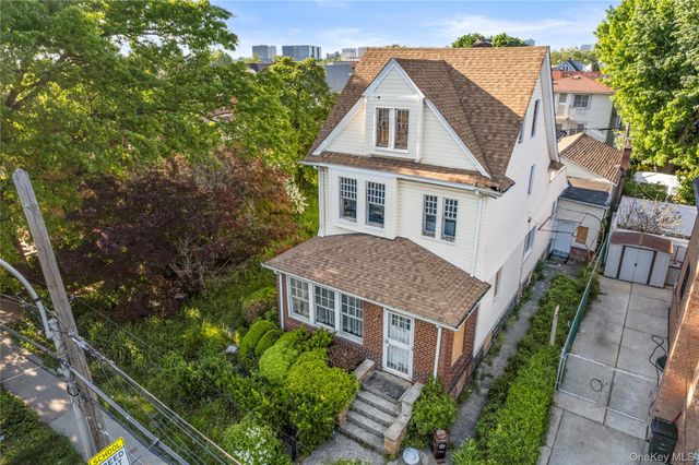 13631 58th Avenue, Flushing, NY 11355