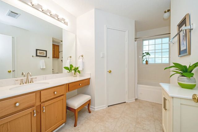 2014 Cardinal Lane, Lewisville, TX 75077