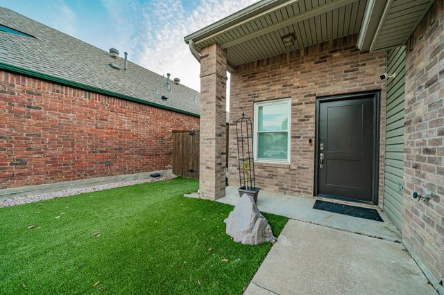 2014 Cardinal Lane, Lewisville, TX 75077