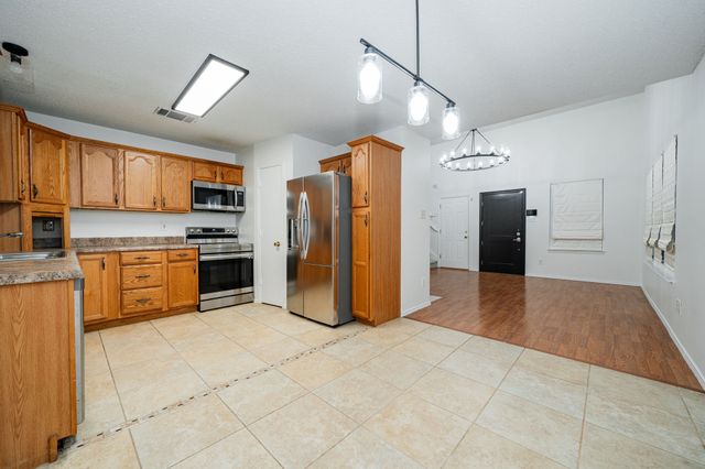 2014 Cardinal Lane, Lewisville, TX 75077
