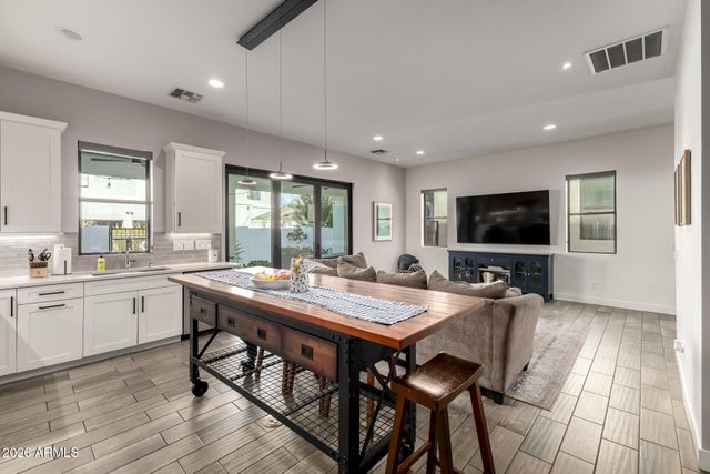 3132 E CHERYL Drive, Phoenix, AZ 85028