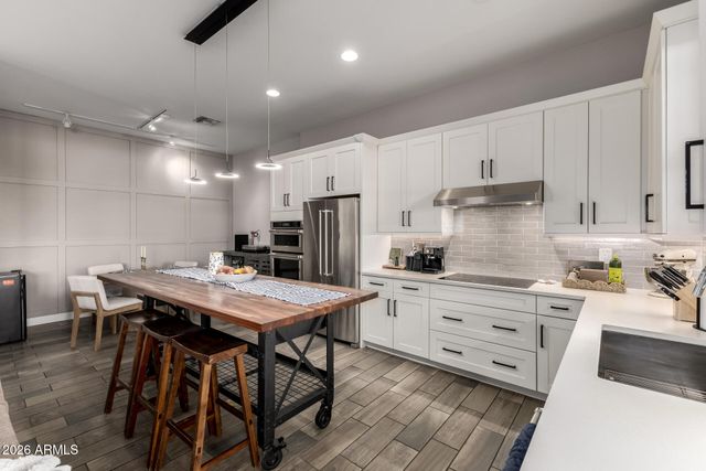 3132 E CHERYL Drive, Phoenix, AZ 85028